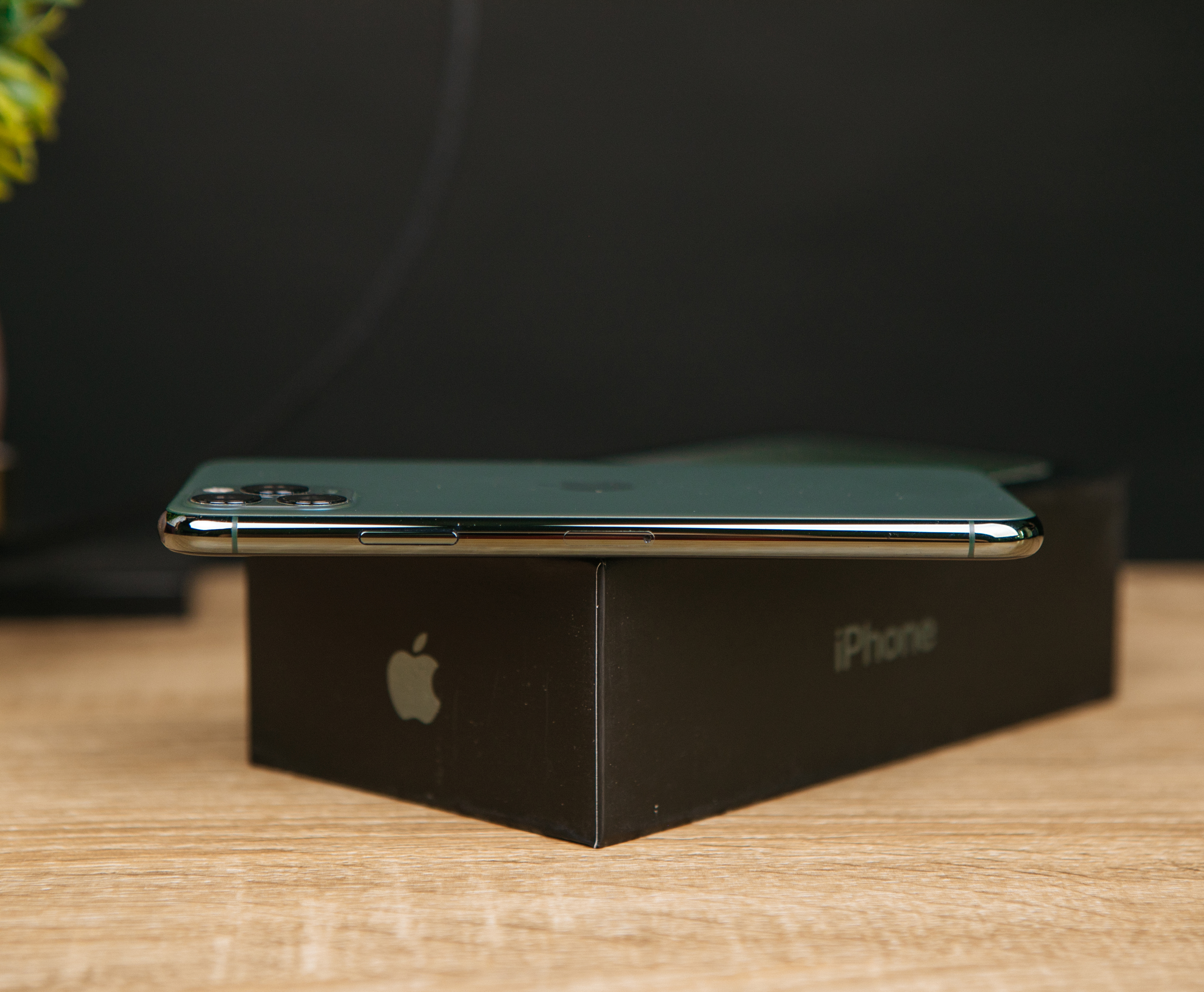 iPhone 11 Pro Max 256gb, Midnight Green (MWH72) б/у